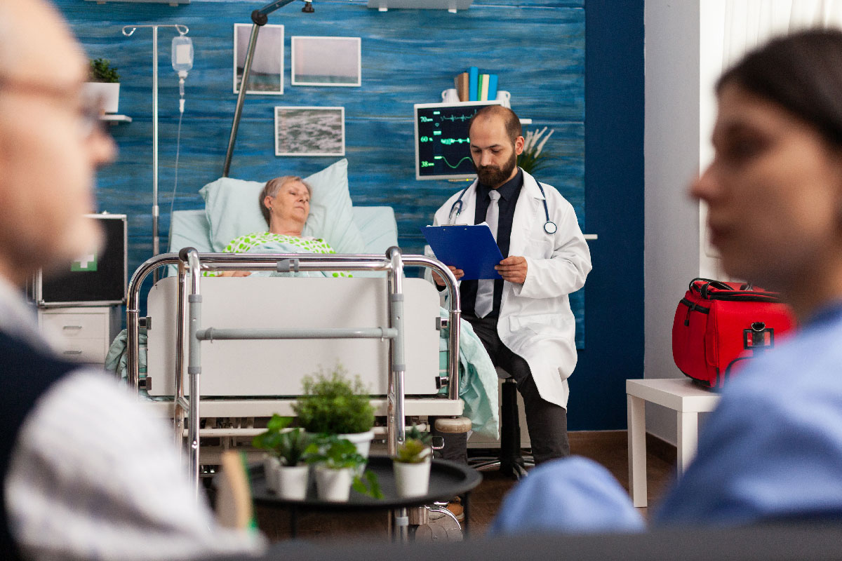 Understanding the Difference Between Medicare Advantage and Medicare Supplement Plans